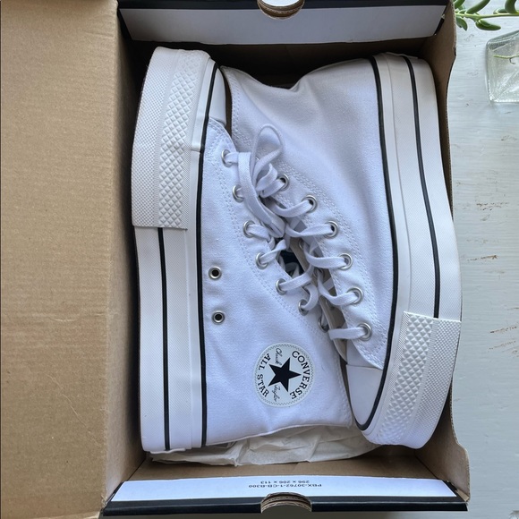 Converse Shoes - White platform Converse size 8